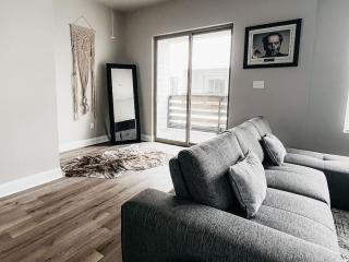 New Luxury Townhome - 7