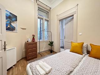 2 rooms Between of Chain bridge, Cathedral, Parlament,Castle area - Budapest - 3