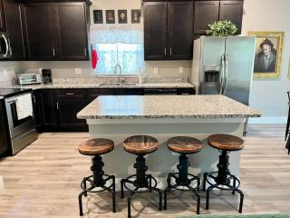 Sweet Stay with fully fenced yard - Sanford - 4