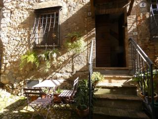 SCAPPO IN UMBRIA, nel vicolo - Amelia - 0