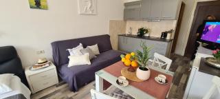 Old Square view apartment - 2