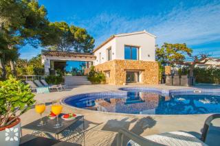 Villa Los Roques by Abahana Villas - 1