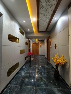 Hotel RK ICON - Ahmedabad - 1