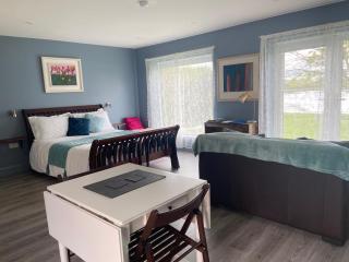 The Cosy Studio by the shore - 8