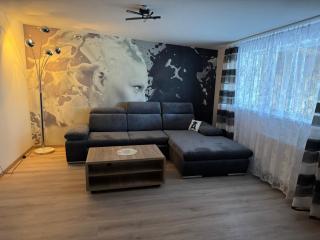 5 Zimmer Haus mit Whirlpool, Grillhütte und privatem Garten, Perfekt für Gruppen oder Familien - Neumünster - 6