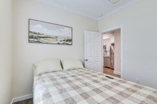 Walk to Beach and Moody Mansion Galveston Home! - Galveston - 1