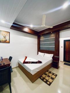 Drizzle Valley Cottage - Munnar - 9