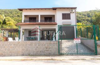 LINDA CASA COM PISCINA PARA ALUGUEL DE TEMPORADA EM BOMBAS - Bombinhas - 0