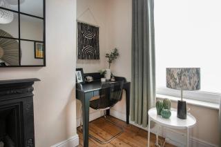 Stylish 4 Bed Home In Central Nottingham w/Parking - Nottingham - 8