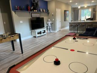 The Billiard close to downtown with fenced yard - Sanford - 6