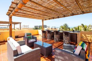 8B Cerritos Beach Luxury, Lrg Pool and Oceanview Deck - San Carlos - 0
