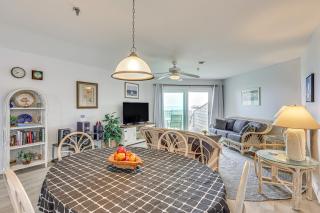 Oak Island Beachfront Condo with Community Pool - 2
