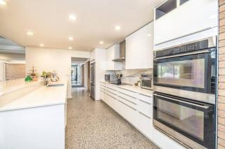 Mod Happy - a chic mid-century modern oasis - Wilmington - 8