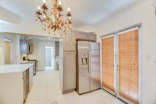 Upscale Los Angeles Retreat with Patio and BBQ Grill! - Los Angeles - 2