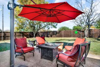 Cozy Parkside Home - 1