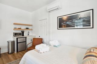 Folliday Inn - The Aguarama - Room 33 - Folly Beach - 7