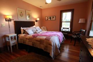 Nightingales Inn - Ashland - 1