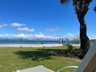 Beachfront Villa with Garden - Valentine Corfu - Mesongi - 4