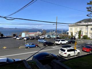 Historic Downtown Riverview Flat, No. 2 - Astoria - 6