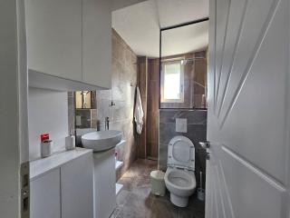 City Center GuestHouse - Tirana - 6