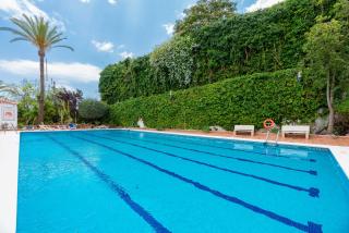 Central 3 BDRM Spacious Penthouse w/ 2 Pools & BBQ - Marbella - 9