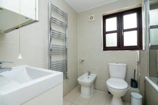 Immaculate Refurbished House - London - 7