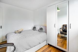 Immaculate Refurbished House - London - 5