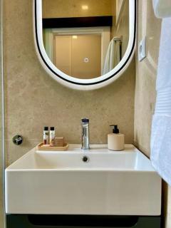 Stylish City Apartment & sunrise from your sofa - Top Stay! - Lissabon - 2