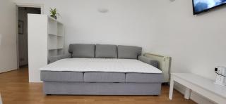 1 Bed, G-Floor apt close to O2, Excel and City Airport - Londra - 2