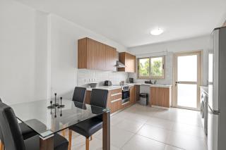 Downtown 2 Bedroom Apartment - Larnaca - 9