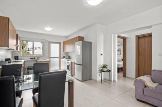 Downtown 2 Bedroom Apartment - Larnaca - 8
