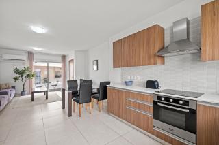 Downtown 2 Bedroom Apartment - Larnaca - 6