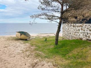 Timber Cottage with Rustic Charm - 2