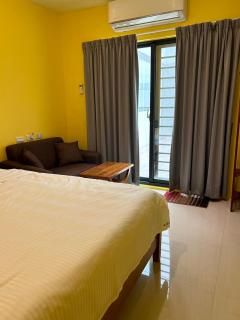 Shower & Sleep - Huxi - 1