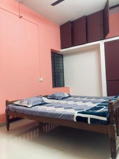 Cozy n spacious air conditioned furnished 3BHK - Trivandrum - 9