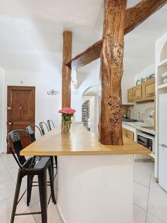 Loft Spacieux au Cœur du Village - 3