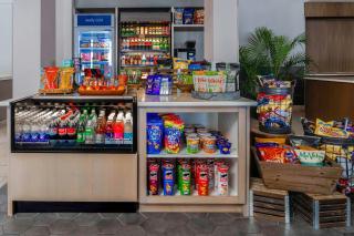 Hilton Garden Inn Calgary Airport - 3