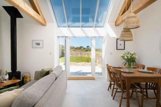 Meadow View Barn, Rural St Ives, Cornwall. Brand New 2 Bedroom Idyllic Contemporary Cottage With Log Burner. - 5