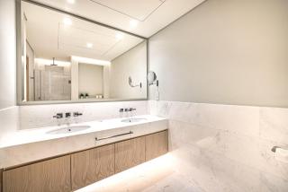 Opulent Studio in Palm Tower with Sea View - Dubai - 5