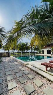 Anugerah Surf & Dive - Nembrala - 0