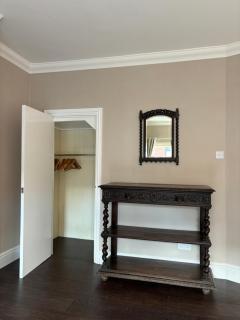 Large West Side Room above G Grace & Son - Tring - 6