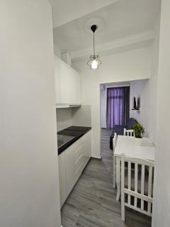 Nora's Guesthouse - 8