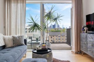 Modern New 1-Bedroom Home Stunning Views - London - 0