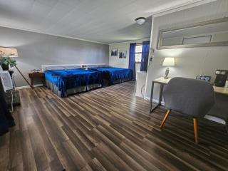 The Last Resort Motel - Hart - 6