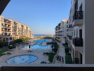Sea view studio with private beach in Gravity Hotel Hurghada - Hurghada - 2