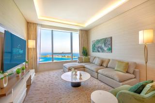 Elegant 1BR in Palm Tower, Nakheel Mall, Sea View - Dubai - 8