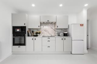 3 Bedroom House close to Dartford Station - 3