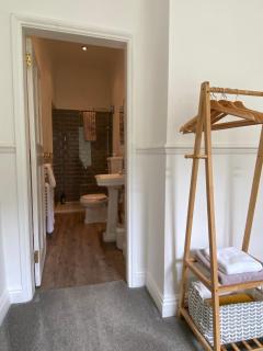 The Cafe Apartment - Great Malvern - 6