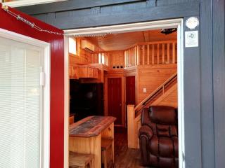 Lake Front Cottage Paradise - 7