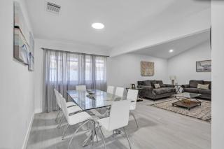 Chic Miami Private Pool Home - Cutler Ridge - 8